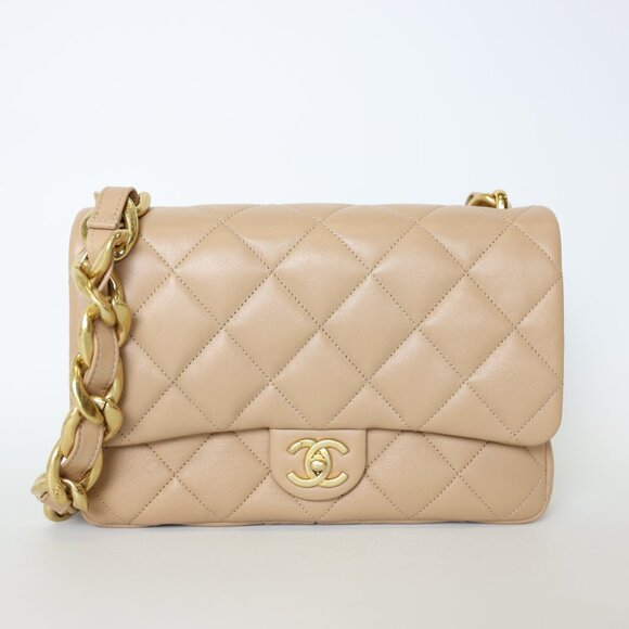CHANEL Handbags - Chanel Funky Town Flap bag